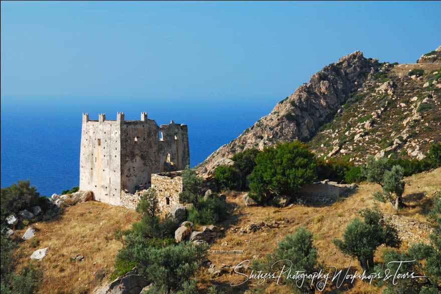 Architectural ruins dot the coasts of Greece 20070629 172012