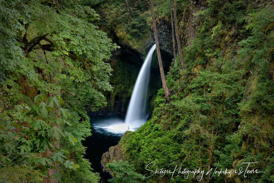 Metlako Falls of the Columbia River valley